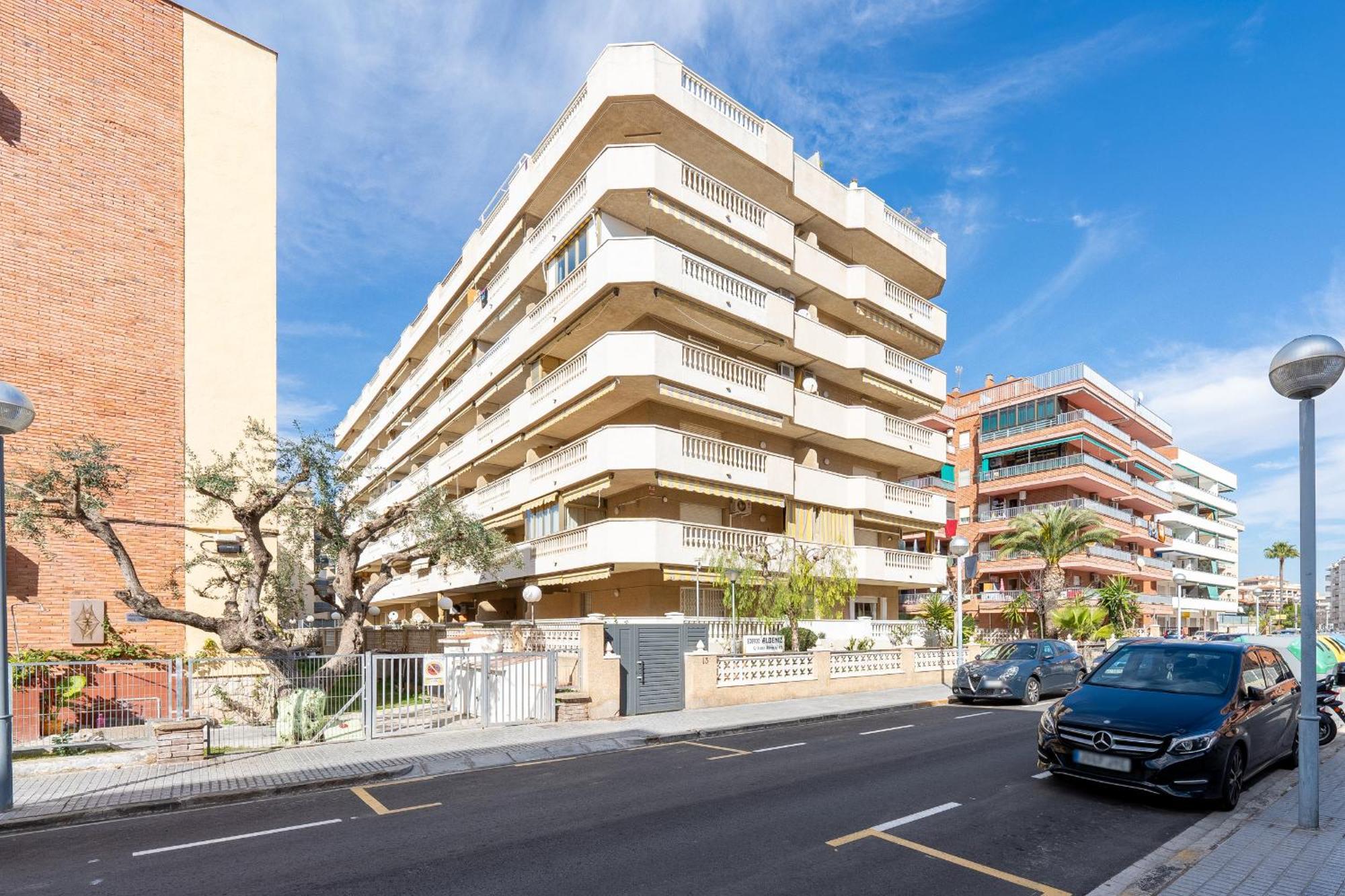 Alea Rentals - Albeniz La Pineda Exterior foto